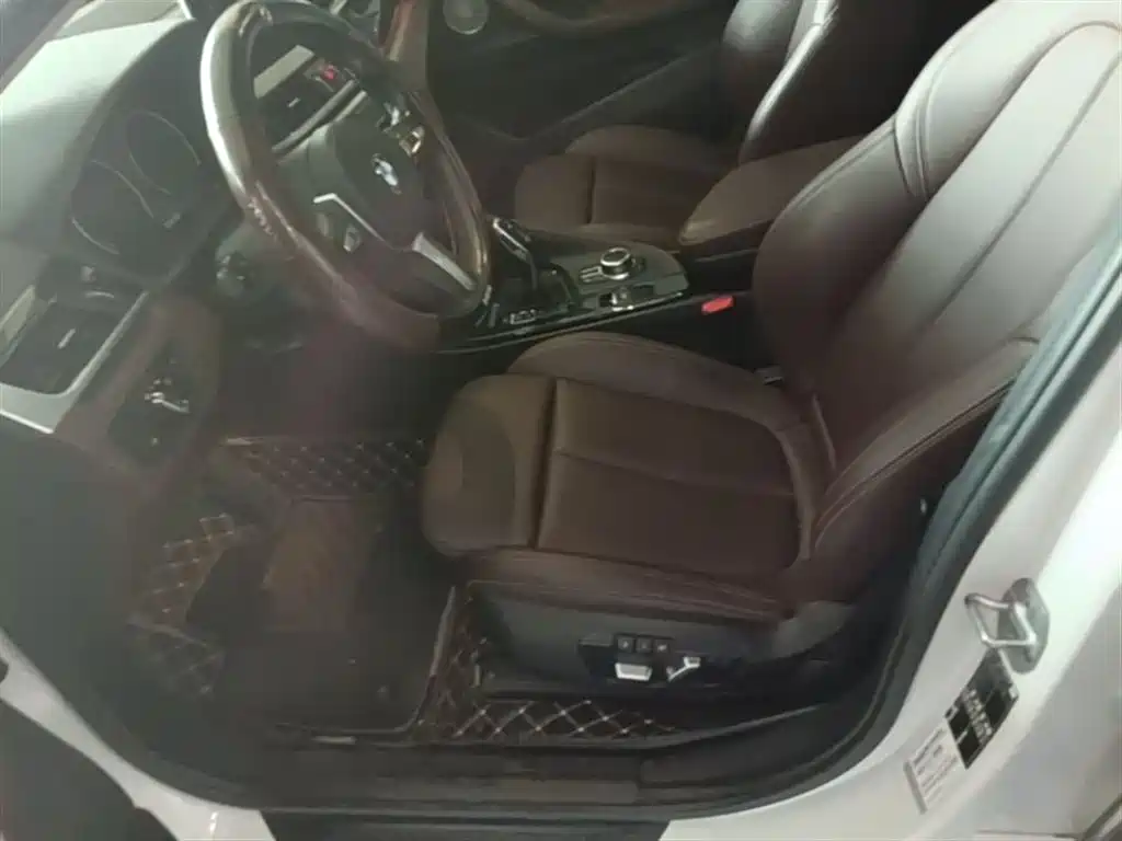 BMW X2 2023 — фото 15