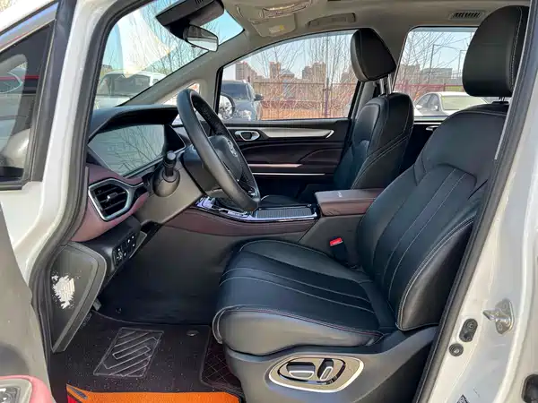GAC Trumpchi M6 2023