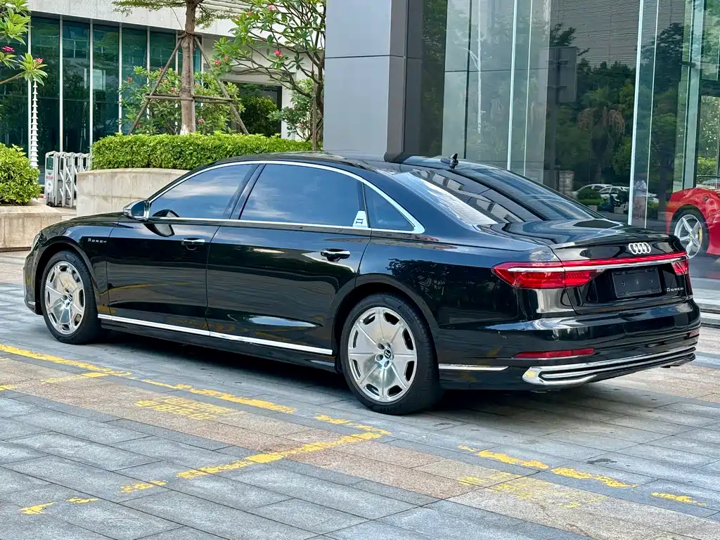 Audi A8 2024 — фото 20