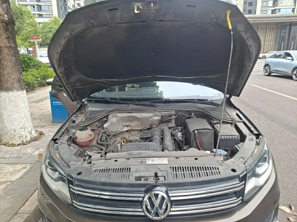Volkswagen Tiguan 2017 — фото 11