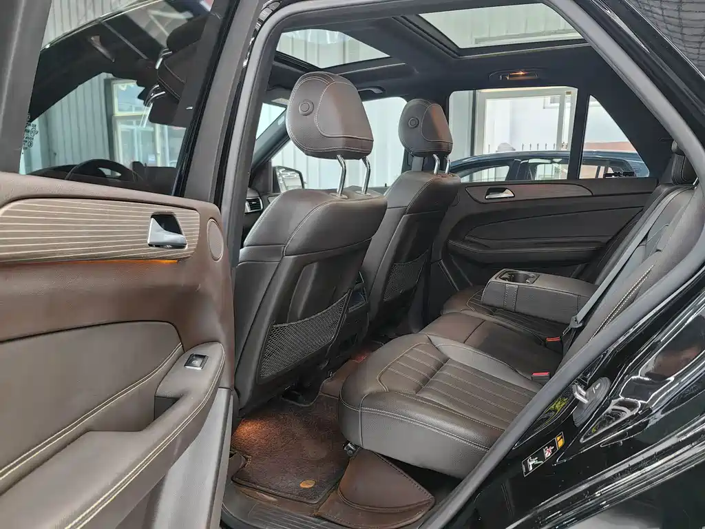 Mercedes-Benz GLE 2018 — фото 11