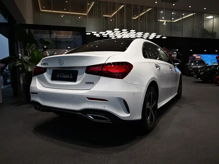 Mercedes-Benz A-Class 2025 — фото 4