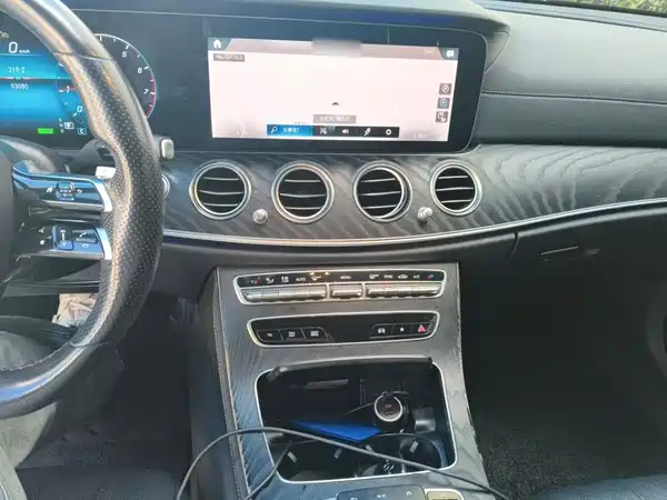 Mercedes-Benz E-Class 2021