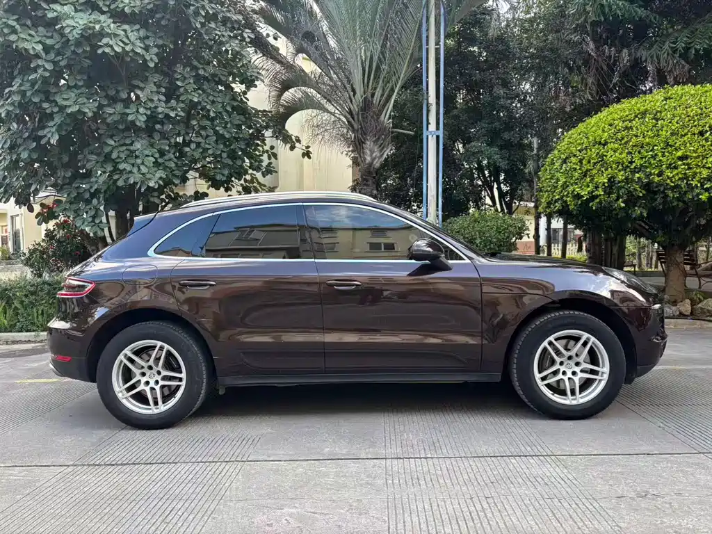 Porsche Macan 2017 — фото 5