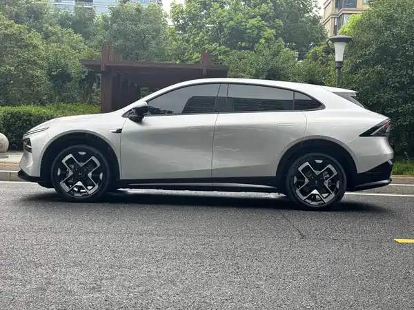 XPeng G7 2025