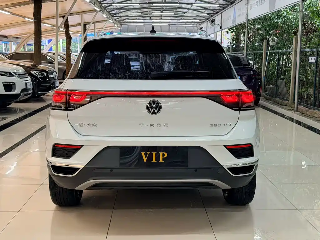 Volkswagen T-Roc 2023 — фото 5