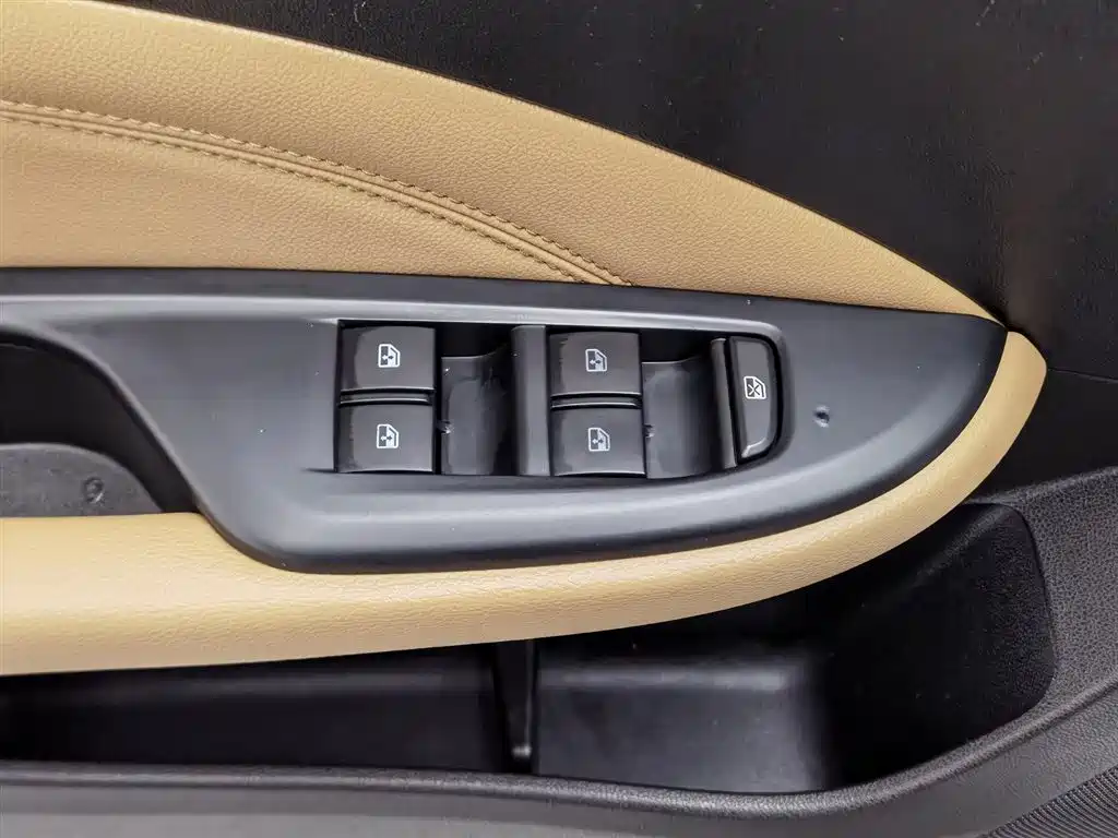 Buick Excelle 2018 — фото 9