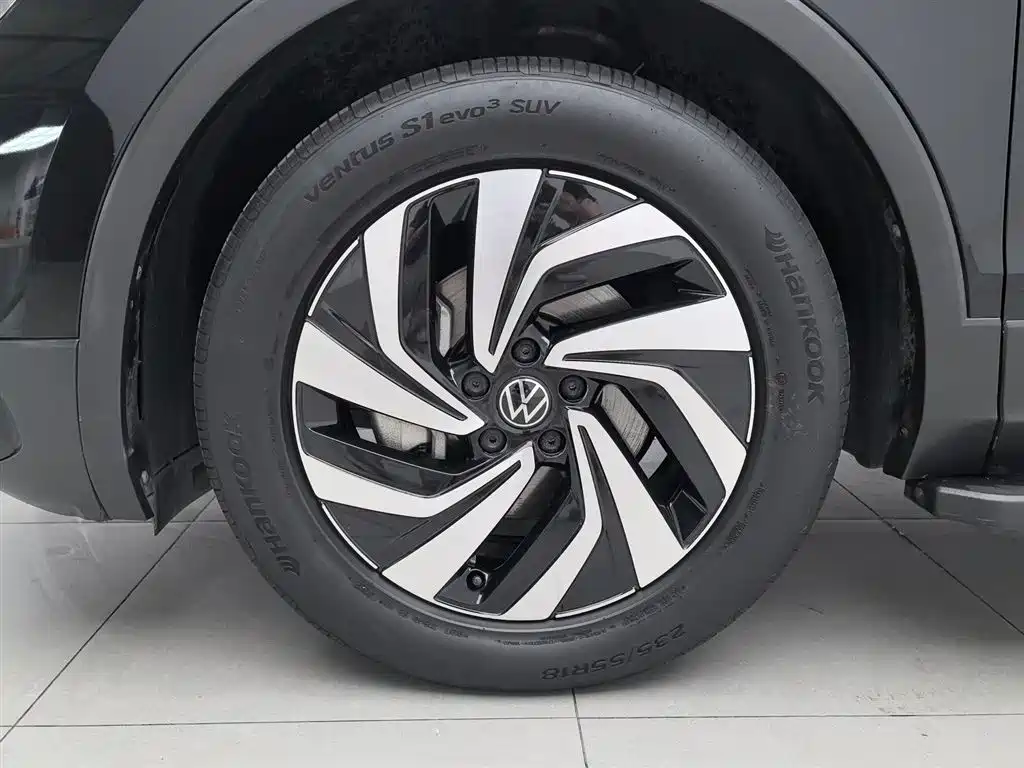 Volkswagen Tiguan L 2024 — фото 17
