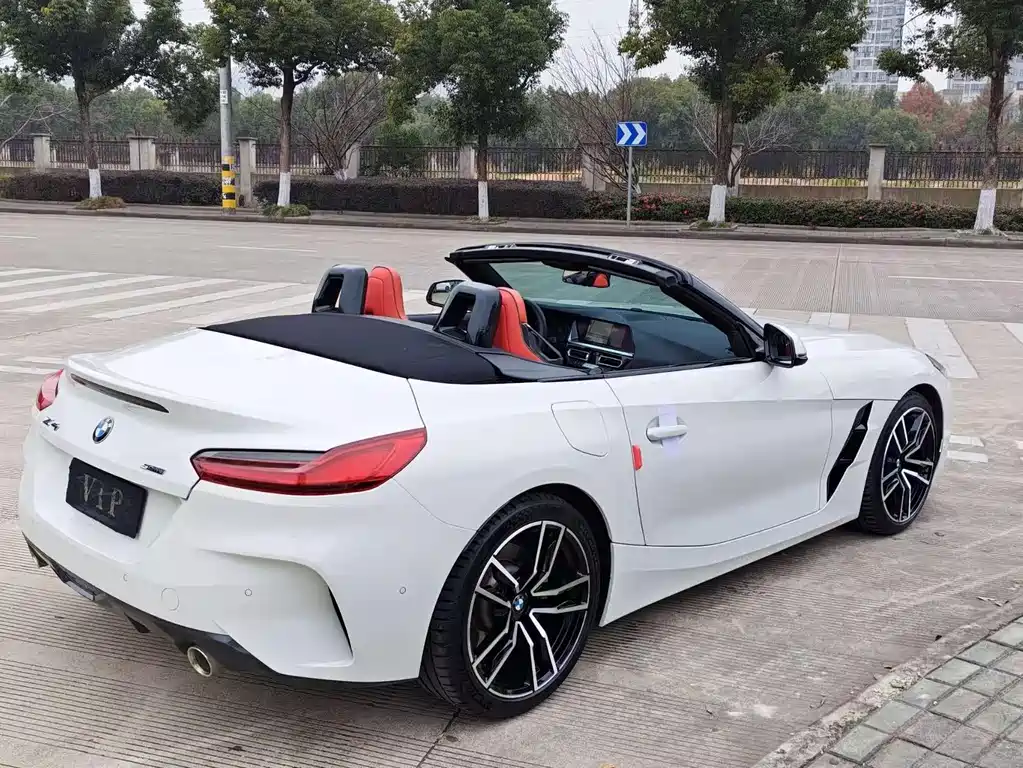 BMW Z4 2021 — фото 17