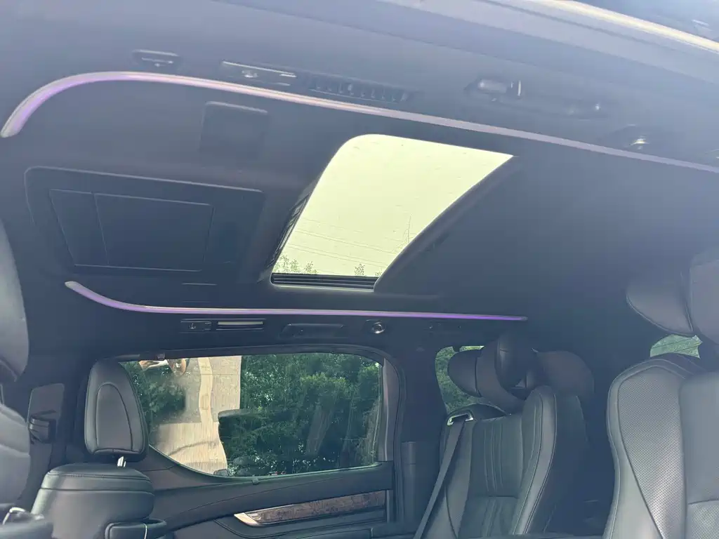 Toyota Vellfire 2023 — фото 12