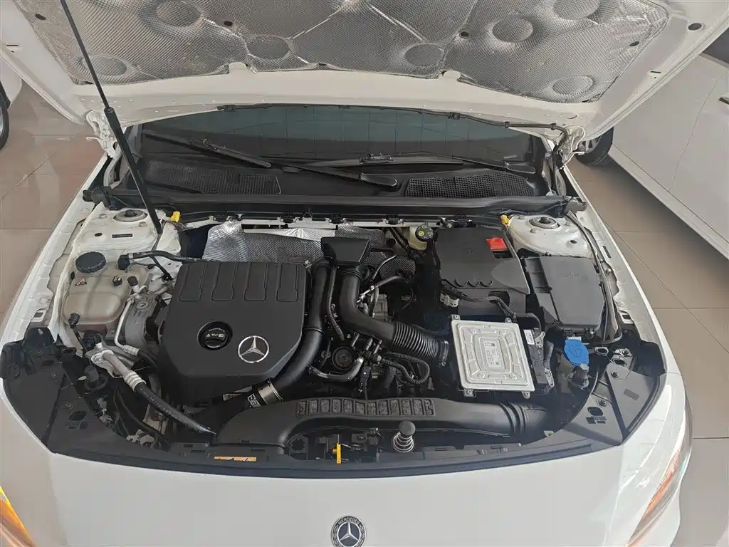 Mercedes-Benz A-Class 2019 — фото 16