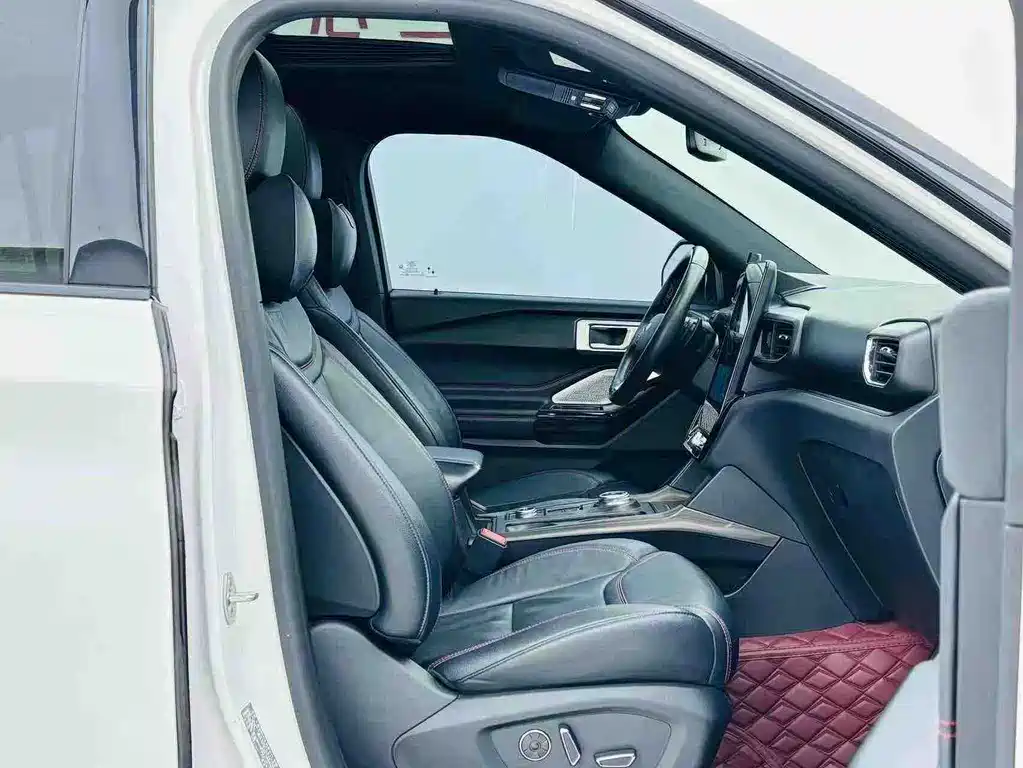 Ford Explorer 2020 — фото 17