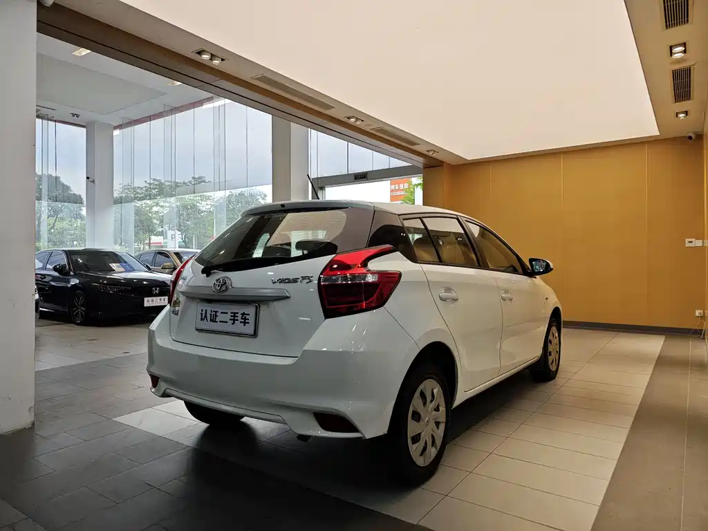 Toyota Vios FS 2017 — фото 29
