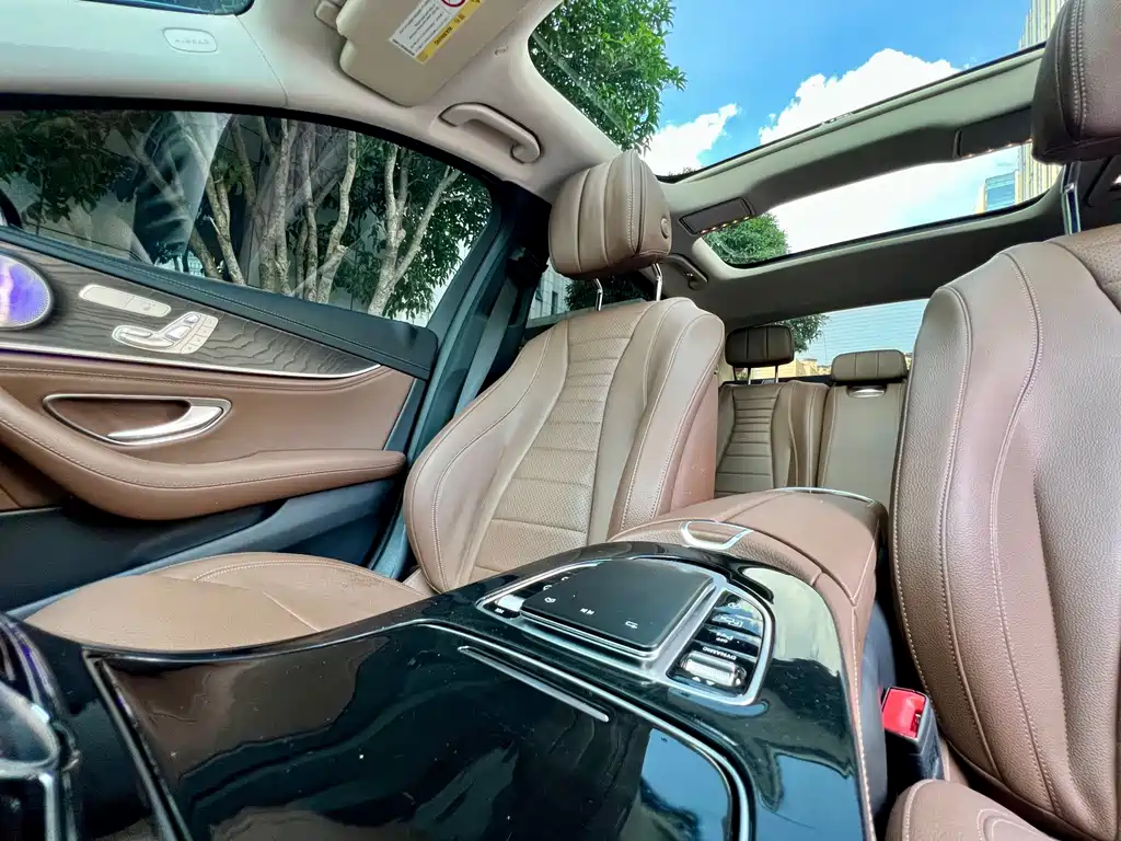 Mercedes-Benz E-Class 2017 — фото 14