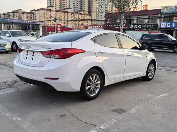 Hyundai Elantra Langdong 2016