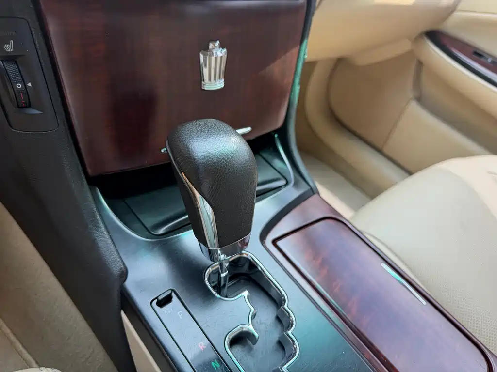 Toyota Crown 2010 — фото 12