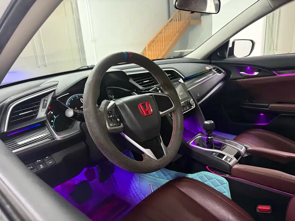 Honda Civic 2020 — фото 10