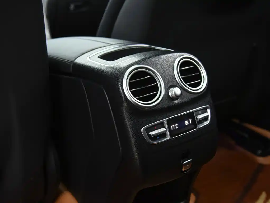 Mercedes-Benz GLC 2021 — фото 16
