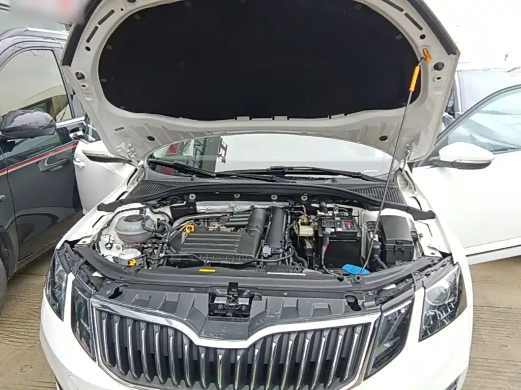 Skoda Octavia 2020 — фото 20