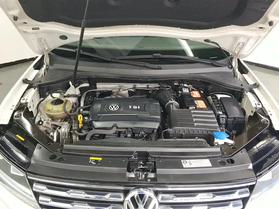 Volkswagen Tiguan L 2017 — фото 10