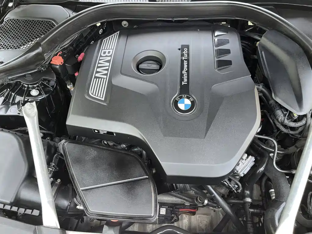 BMW 5 Series 2020 — фото 17