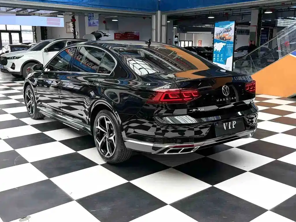 Volkswagen Magotan 2024