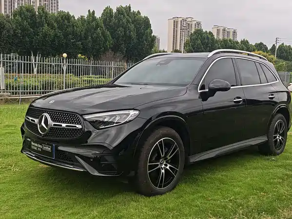 Mercedes-Benz GLC 2025