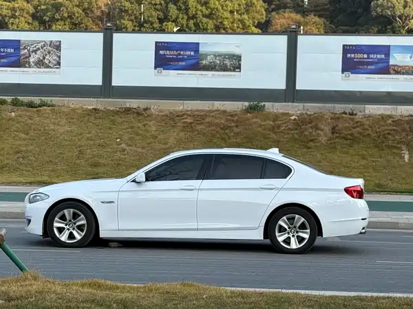 BMW 5 Series 2011