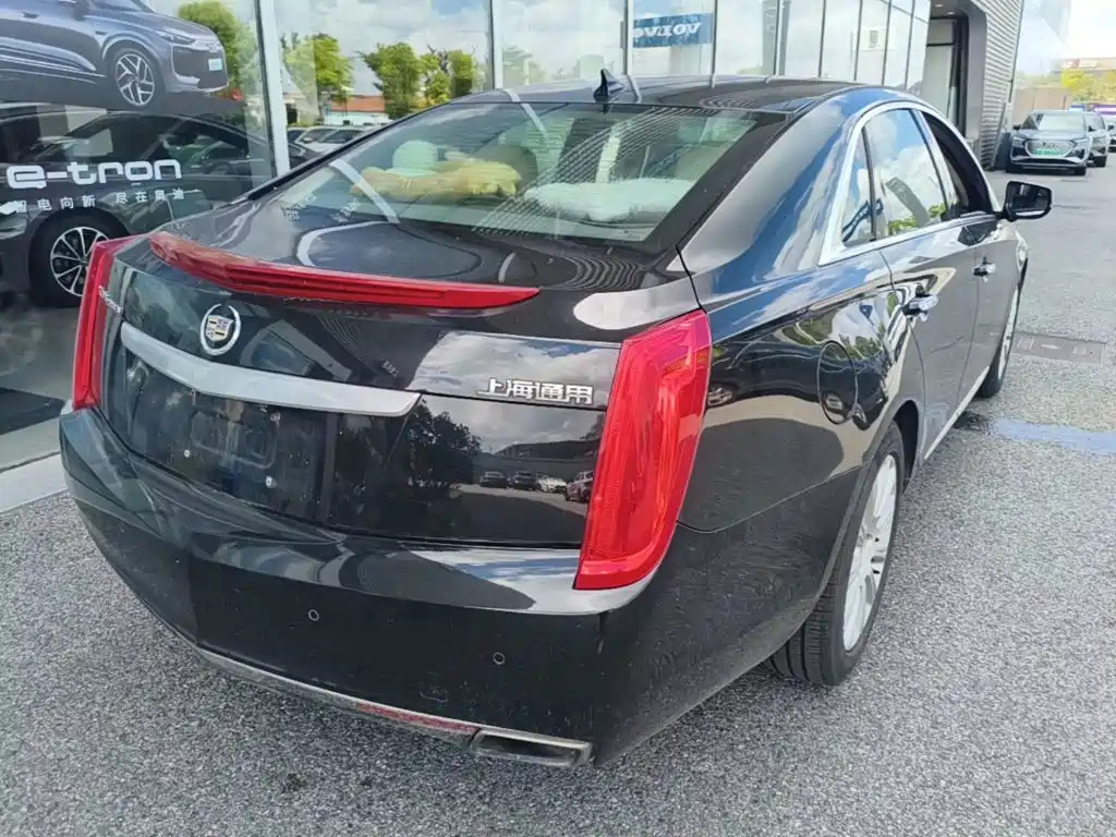 Cadillac XTS 2015 — фото 10