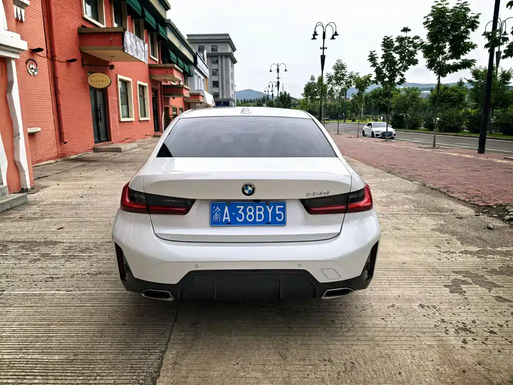BMW 3 Series 2023