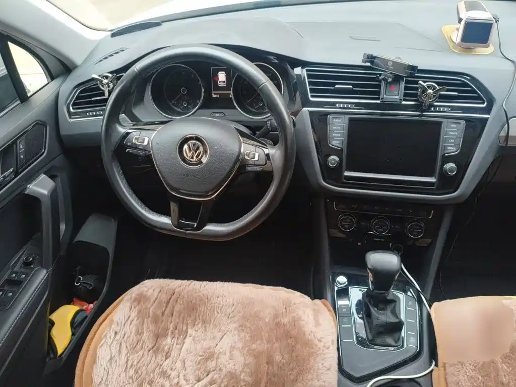 Volkswagen Tiguan L 2018 — фото 6