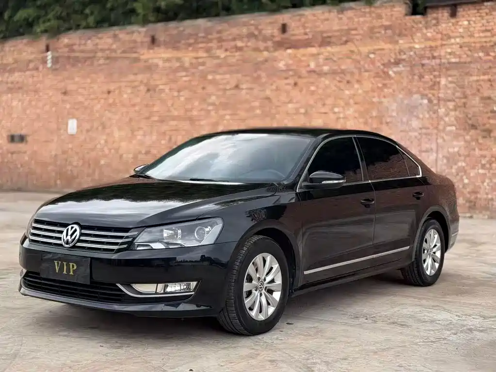 Volkswagen Passat 2015 — фото 1