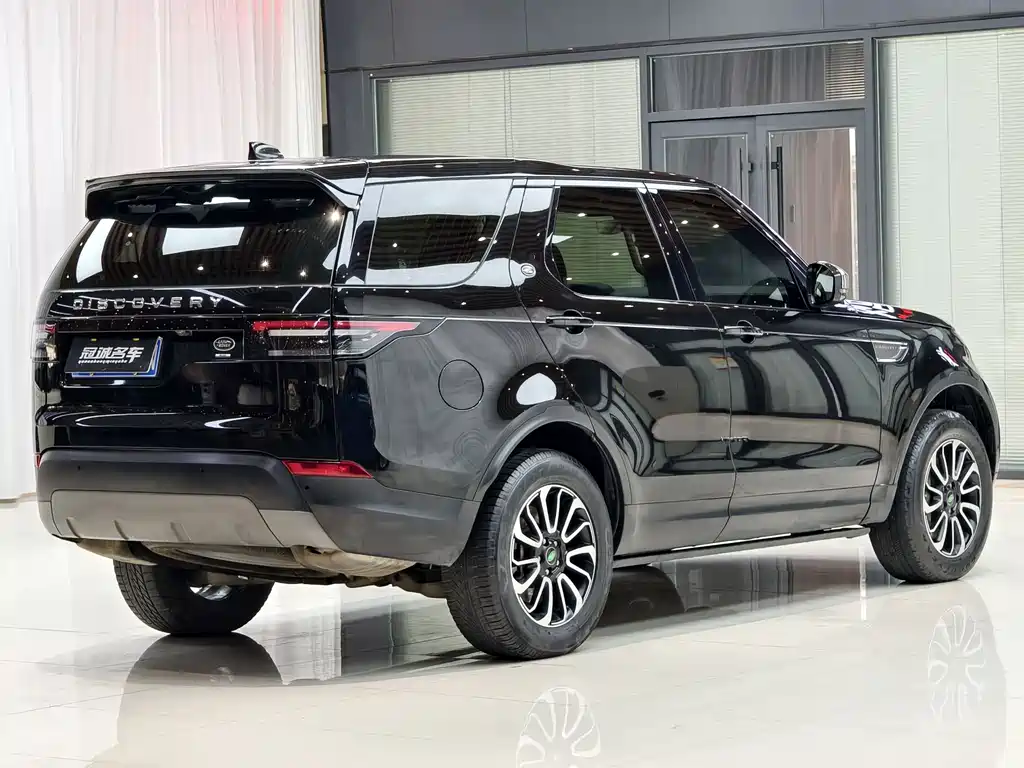Land Rover Discovery 2019 — фото 11