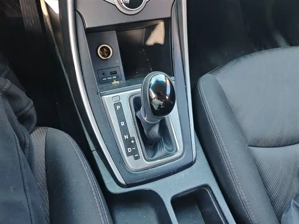 Hyundai Elantra Langdong 2016 — фото 14