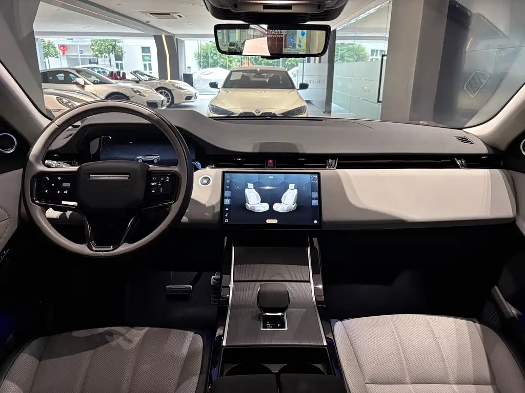 Land Rover Evoque 2024 — фото 10