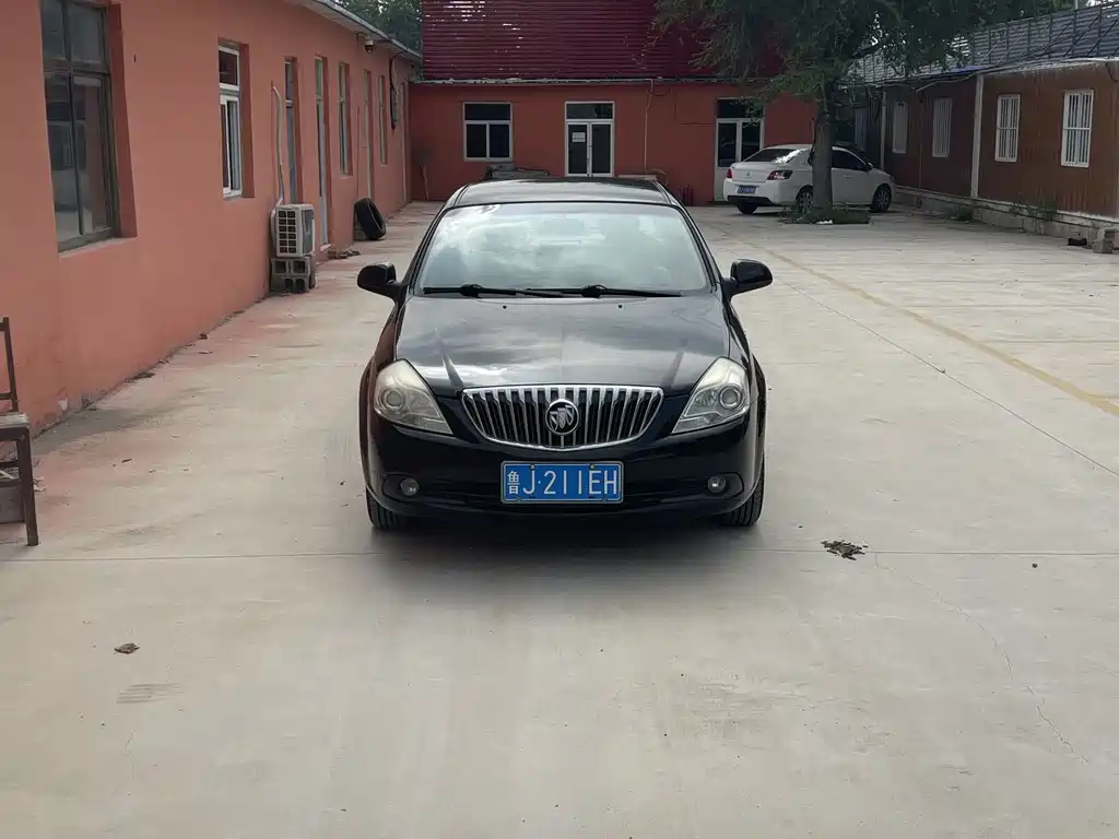 Buick Excelle 2013