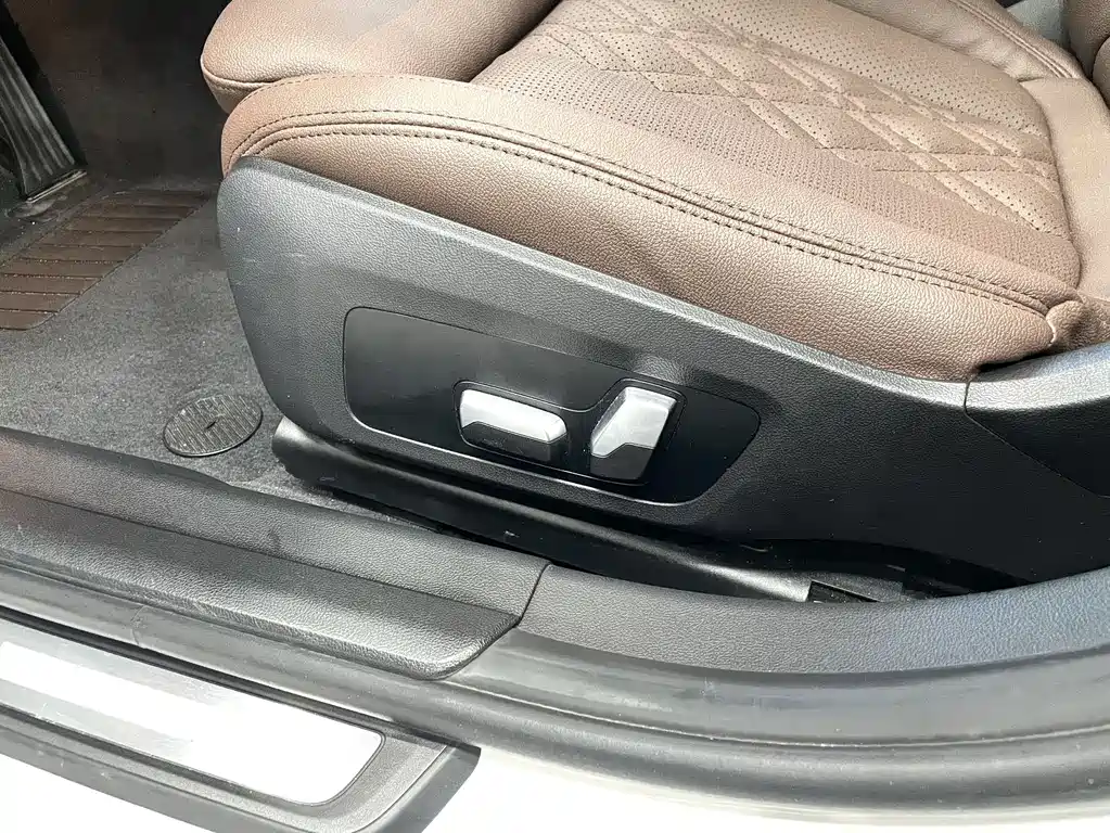 BMW 3 Series 2023 — фото 12