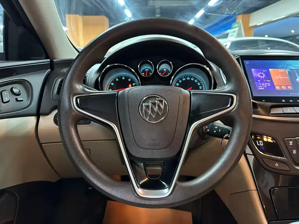 Buick Regal 2016 — фото 10