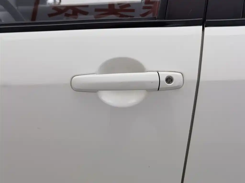 Suzuki Swift 2015 — фото 18