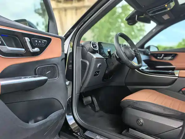 Mercedes-Benz GLC 2023