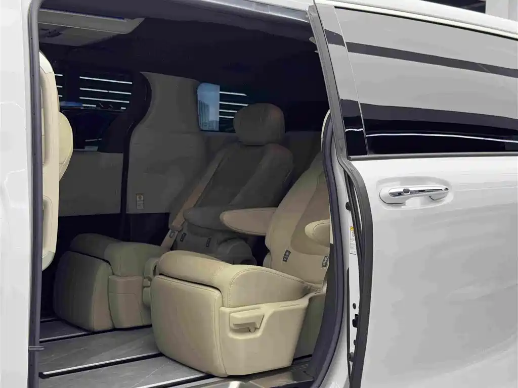 Toyota Sienna 2023