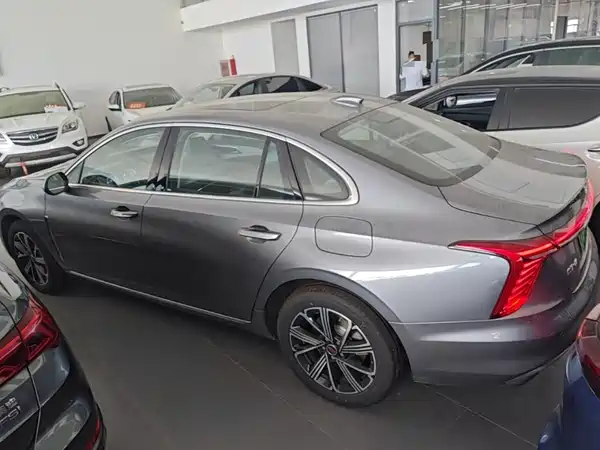Hongqi H5 PHEV 2025
