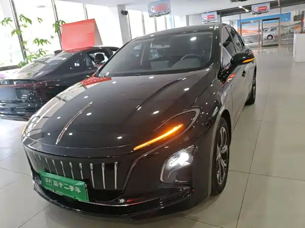 Hongqi E-QM5 2023