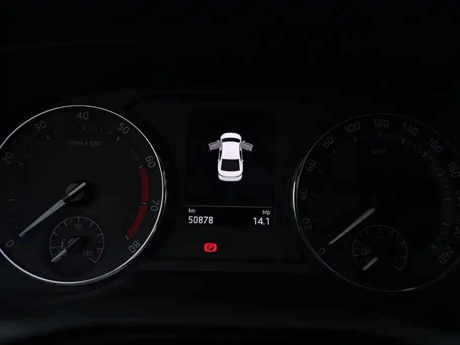 Skoda Octavia 2023 — фото 17