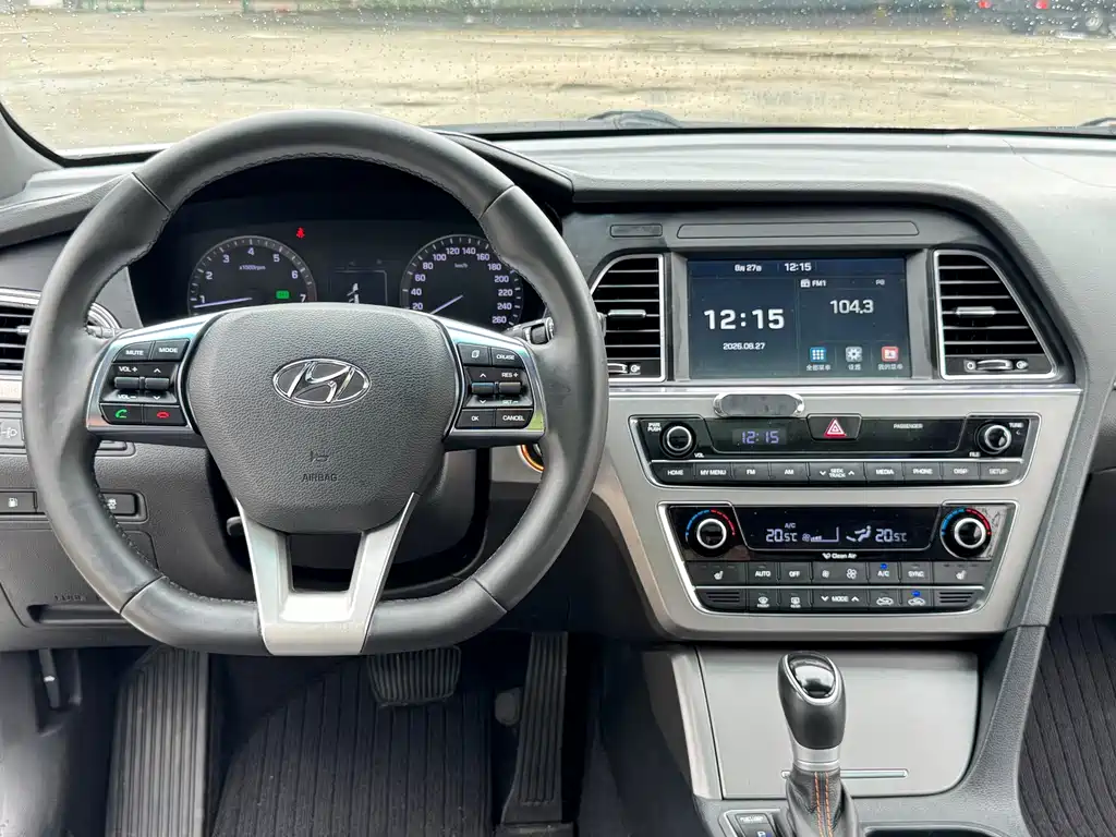 Hyundai Sonata 2017 — фото 12