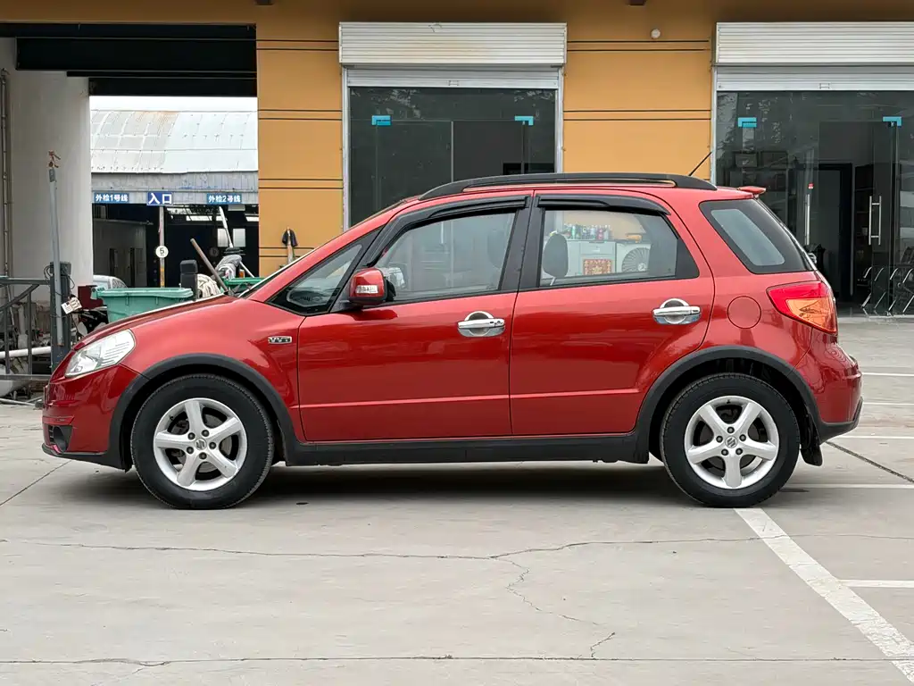 Suzuki SX4 2010 — фото 15