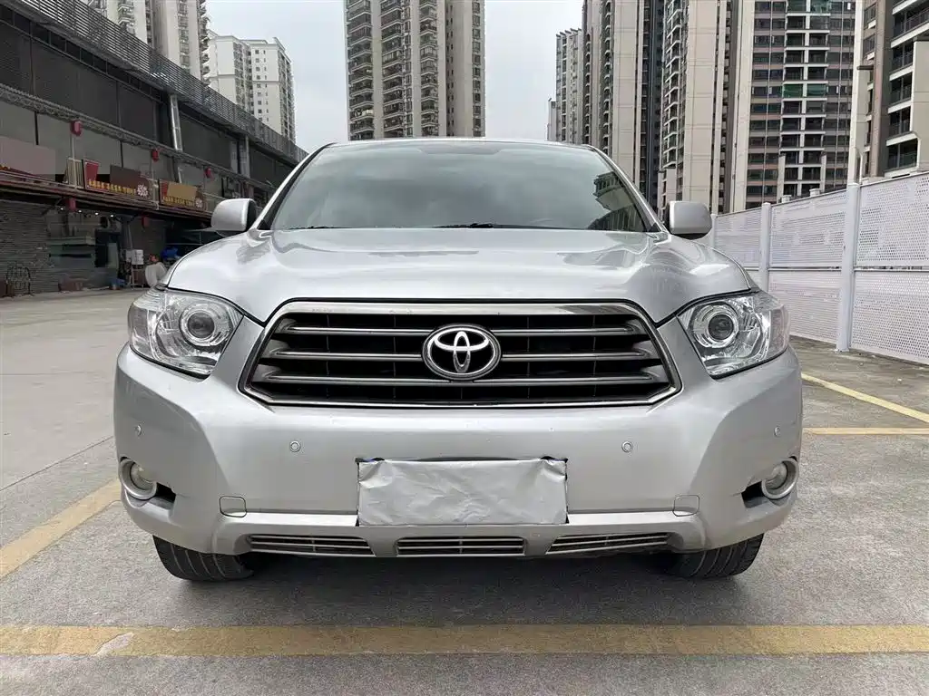 Toyota Highlander 2010 — фото 2