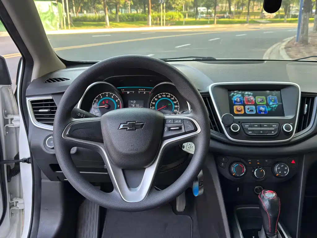 Chevrolet Cavalier 2018 — фото 11