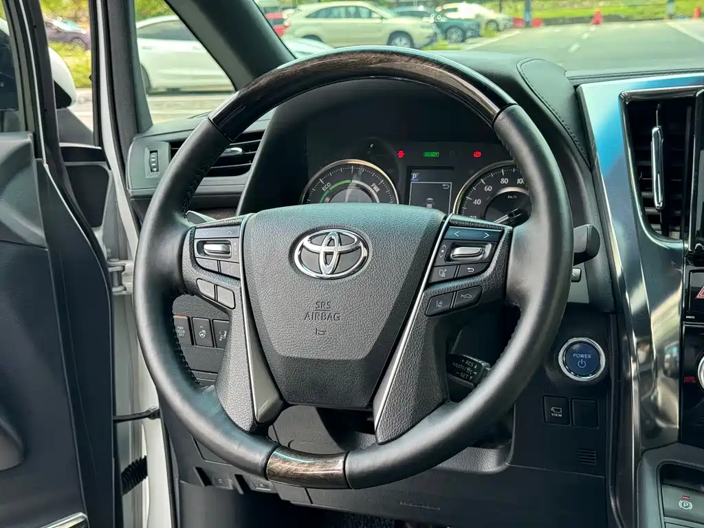 Toyota Alphard 2019 — фото 11