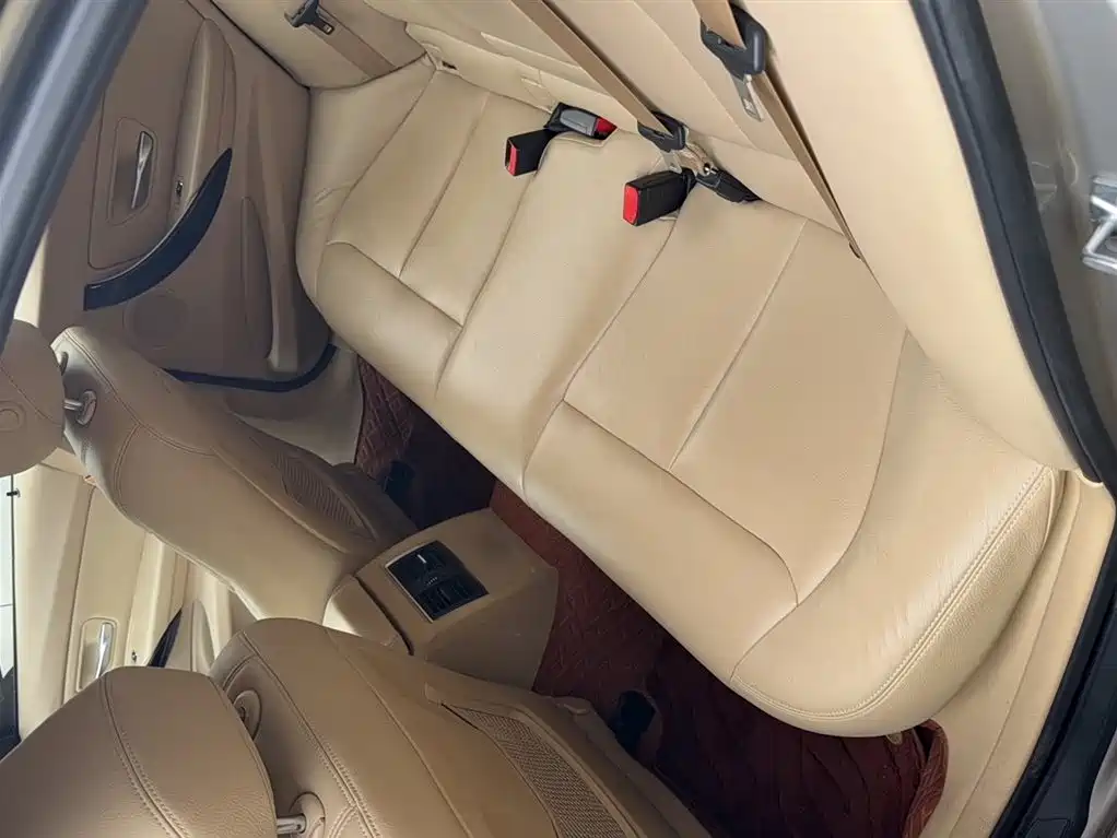 BMW 3 Series 2016 — фото 10